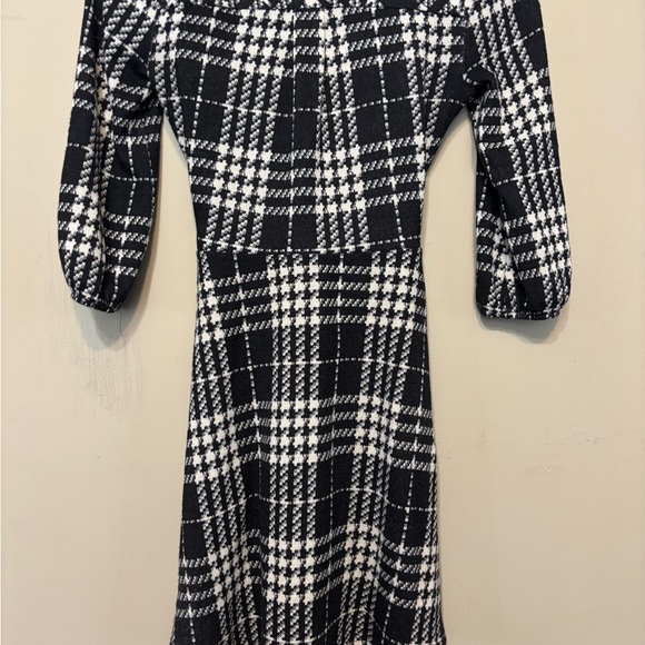 MONTEAU Knit Plaid Belted Dress - Picture 2 of 7